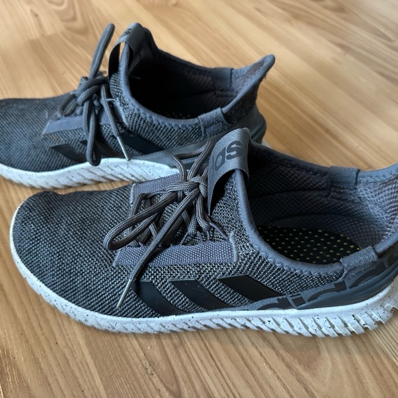 Adidas men’s sneakers - Picture 2 of 3